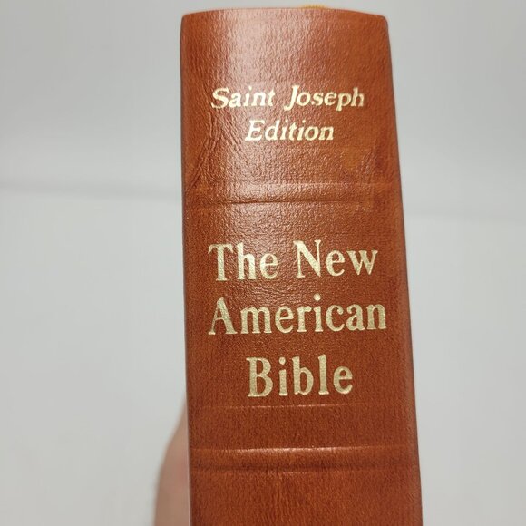 Saint Joseph Edition The New American Bible Catholic Book Publishing Co 1992 EUC - Picture 7 of 16